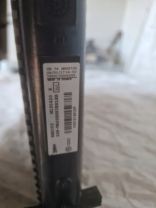 VW Touran Caddy Skoda Audi Vattensradiator image 8