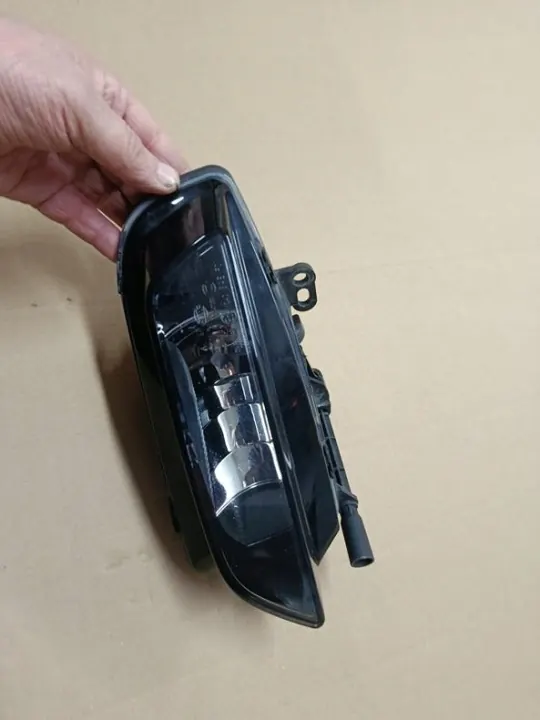 Halógeno Parachoques Delantero Izquierdo OEM 8V0941699D Audi A3 8V image 2