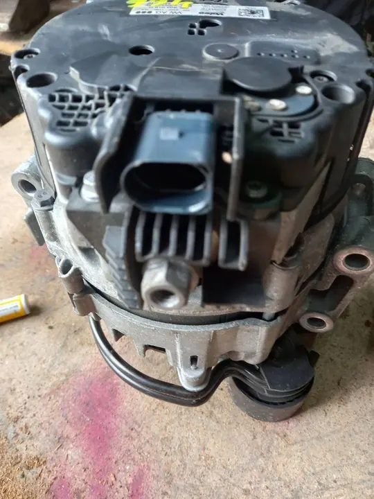 Vaihtovirtageneraattori Audi A5 2018 OE 06L903018H image 2