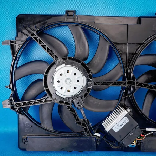 Jäähdyttimen tuulettimen ohjain Audi A4 A5 A6 8K0121003AD image 6