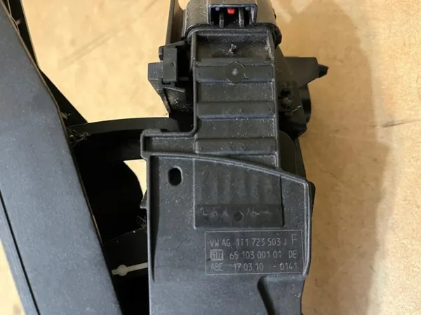 VW 1T1723503J Gaspedaalpotentiometer image 4