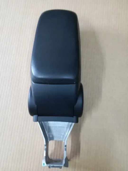 Audi A3 8P Käsinoja OEM 8P7864207B Musta Nahka image 2