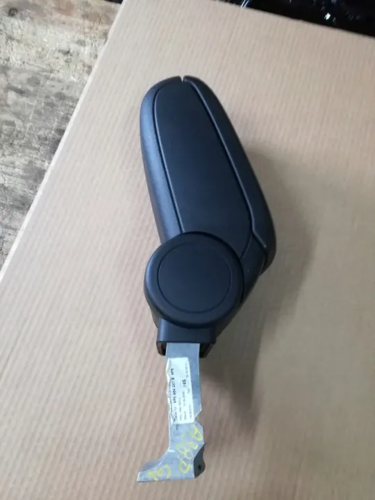 Audi A3 8P Käsinoja OEM 8P7864207B Musta Nahka image 3