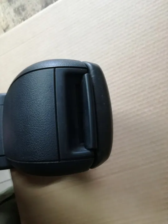 Audi A3 8P Käsinoja OEM 8P7864207B Musta Nahka image 4