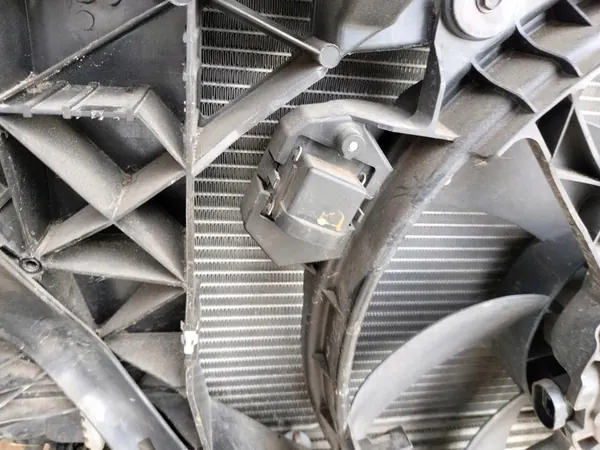 RENAULT SCENIC III 1.6 DCI Conjunto de Radiador Frontal OEM image 6