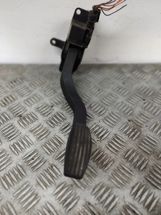 Potentiomètre pédale d'accélérateur IVECO DAILY 00-06 0281002632 image 3