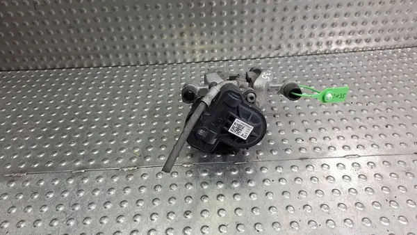 Volkswagen Tiguan 2022 Hintere Bremszange image 4