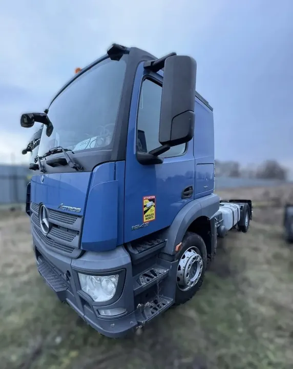 Mercedes ACTROS MP4 Cabine - BigSpace Gebruikt image 3