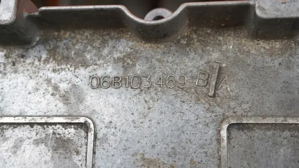 Ventildeck AUDI A4 B7 1.8 TURBO 06B103469BA image 3