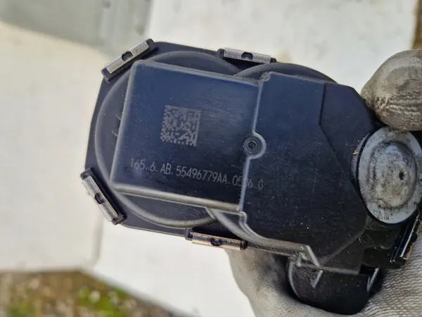 OPEL ASTRA K 1.6 CDTI Drosselklappe OEM 55496779 image 4