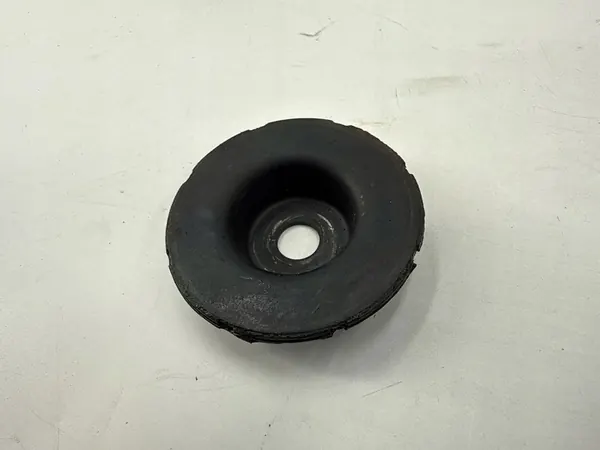 Toyota Yaris XP210 2021 Bakre fjädrar kontakt OEM 43882K0020 image 8