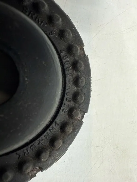 Toyota Yaris XP210 2021 Bakre fjädrar kontakt OEM 43882K0020 image 9