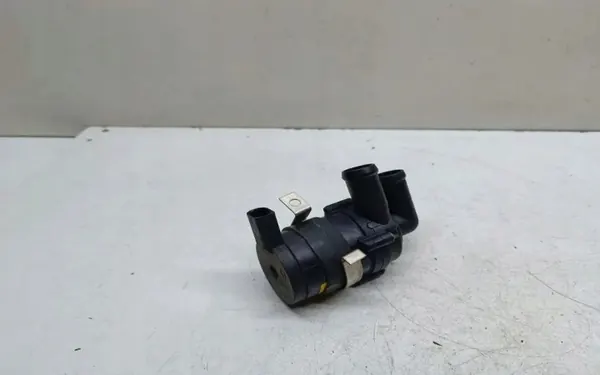 Vattenpump OEM 7L0965561J för Porsche Cayenne 7P image 2