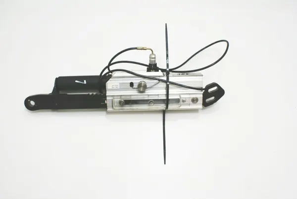 OEM A2308600135 Dachrollbügelaktuator links Mercedes image 2