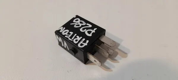 Volkswagen Arteon Rela 3Q0951253 image 3