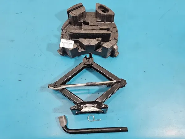 Macaco trapezoidal usado para Ford Kuga MK1 2008-2013 image 3