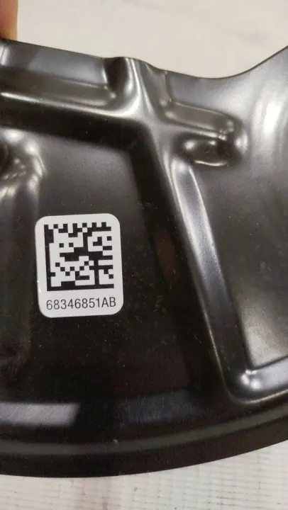 OEM 68346851AB Fram vänster bromssköld Jeep image 3