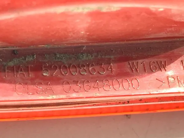 Farol de neblina traseiro direito Fiat 500 Hatchback image 3