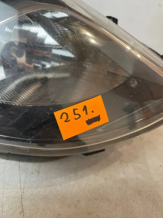 Hyundai OE 92102-A6020 reflector image 3