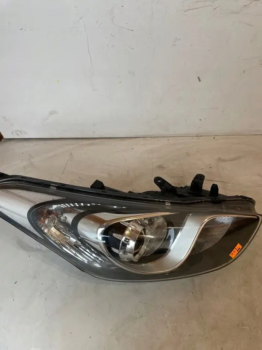 Hyundai OE 92102-A6020 reflector image 6