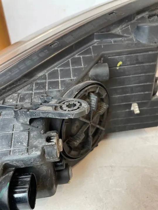 Hyundai OE 92102-A6020 reflector image 9