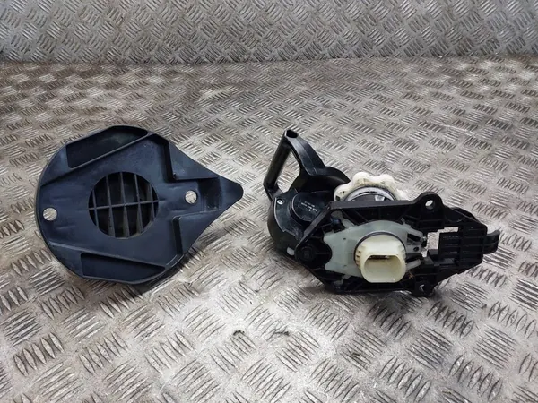 Support de roue de secours Renault Clio III image 4