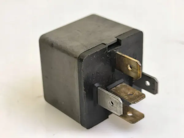 Relay Ford Fiesta 7686773 image 2