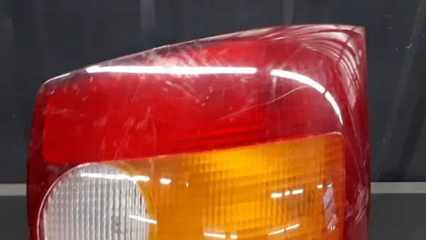 Luz trasera derecha Fiat Palio 46537830 image 2
