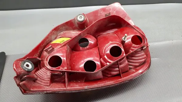 Luz trasera derecha Fiat Palio 46537830 image 6