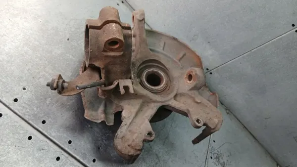 Pivot de direction droit avant OEM VOLVOMAR-141989 image 3