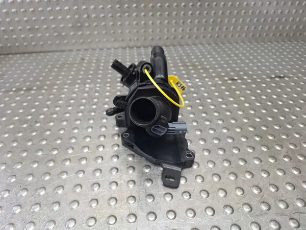 Carcasa de termostato A2822033300 Nissan Qashqai Juke 1.0 TB image 4