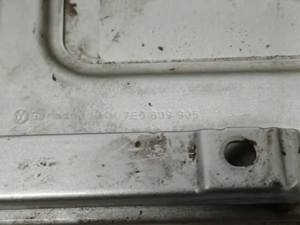 VW TRANSPORTER T6 Tapa de Combustible 7E0809905 image 5