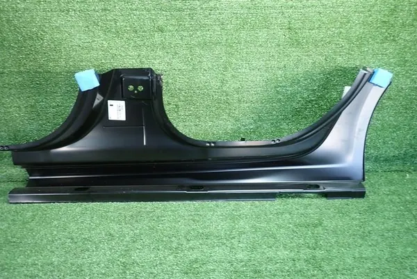OEM 1660273580 Rechte hintere Schweller für Peugeot 208 II image 3
