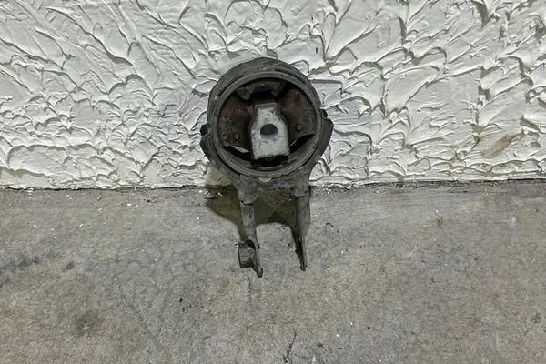 Engine Mount Front MAZDA 2 1.5L gasoline image 6