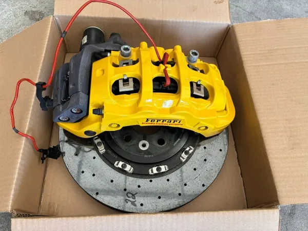 Ferrari 488 Pista keraamiset jarrupalat OEM 31910 image 5