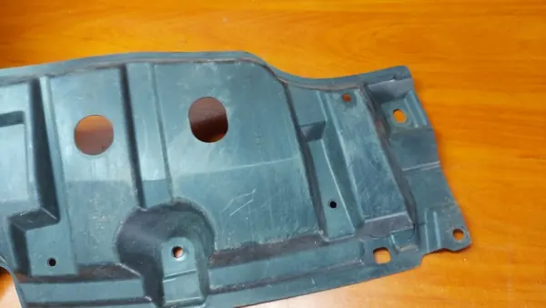Toyota OE Motoronderklep Links voor Yaris III 14-20 image 8
