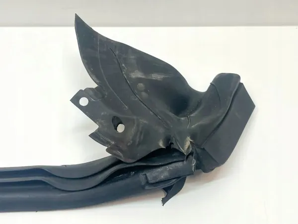 OEM A2316730165 Takaikkunan tiiviste Mercedes-Benz SL image 3