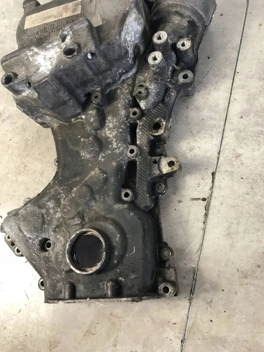 Parte do motor Volkswagen Golf V 03G109211 image 2