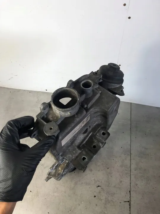 Parte do motor Volkswagen Golf V 03G109211 image 6