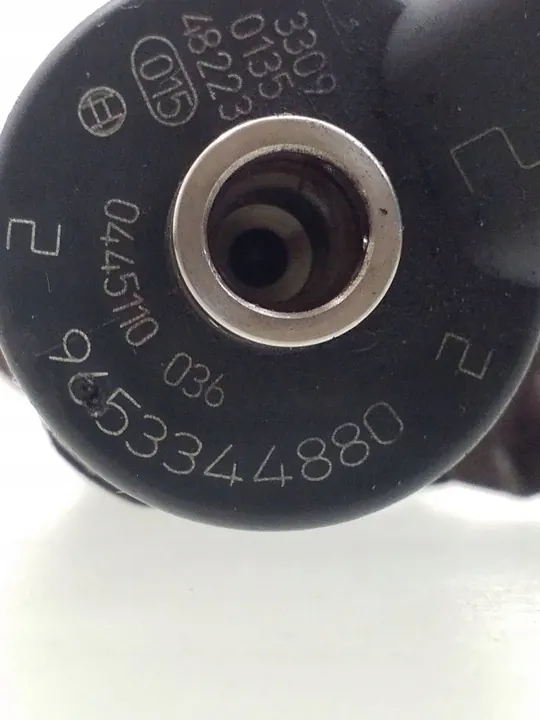 Injecteur CITROËN C5 I BREAK 2.2L diesel 2003 image 4