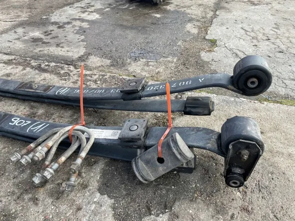 Ressorts Mercedes Sprinter 907 OEM A9073200300 image 3