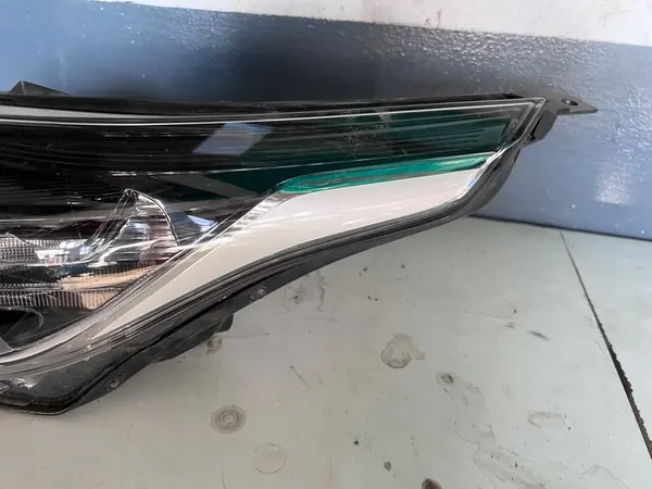 Faros delanteros LED izquierdo Kia Ceed III 92101J7050 image 4