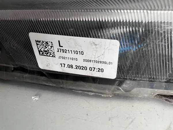 Faros delanteros LED izquierdo Kia Ceed III 92101J7050 image 6