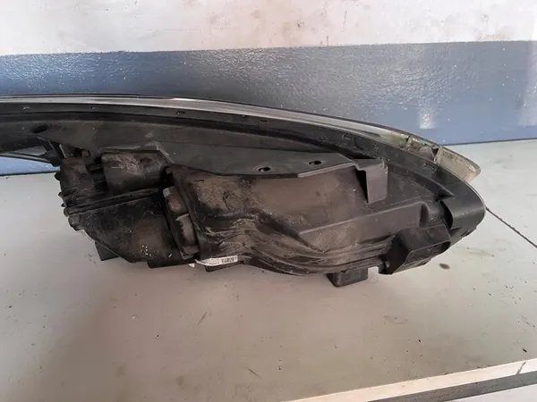 Faros delanteros LED izquierdo Kia Ceed III 92101J7050 image 8