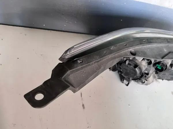 Faros delanteros LED izquierdo Kia Ceed III 92101J7050 image 9