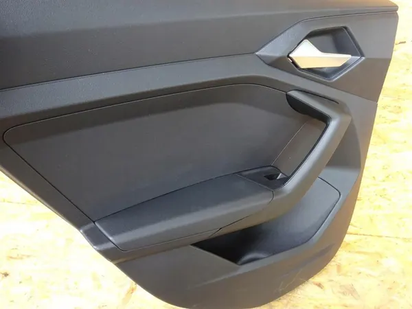 AUDI A1 82A GB 5D 18- Linkes Hintertürpanel image 2