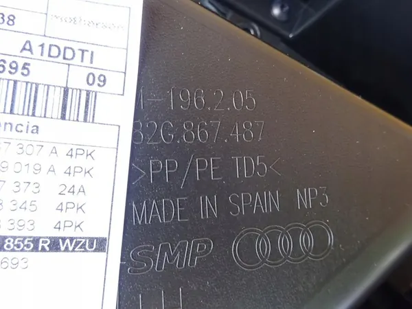 AUDI A1 82A GB 5D 18- Linkes Hintertürpanel image 5