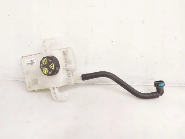 Bromsvätskebehållare Ford Mustang Mach-E OEM LJ9C2N147AA image 2