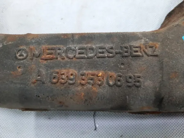 Mercedes-Benz bakaxelstöd OEM A6393530695 image 3