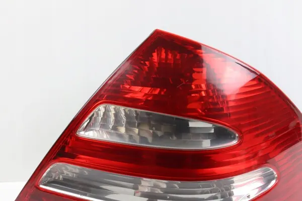 MERCEDES W211 E-KLASA ACHTERLICHT RECHTS A2118200464 image 3